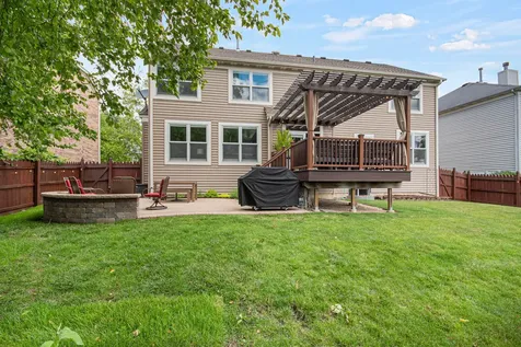 752 Easton Lane Elk Grove Village IL 60007