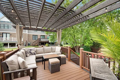 752 Easton Lane Elk Grove Village IL 60007