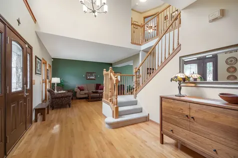 752 Easton Lane Elk Grove Village IL 60007
