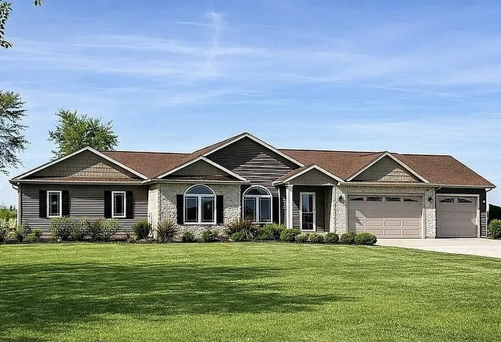 3142 County Road 1600 N El Paso IL 61738
