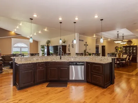 3142 County Road 1600 N El Paso IL 61738