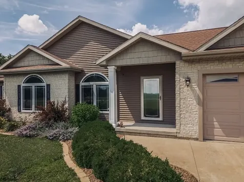 3142 County Road 1600 N El Paso IL 61738