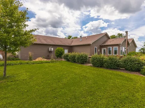 3142 County Road 1600 N El Paso IL 61738
