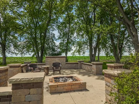 3142 County Road 1600 N El Paso IL 61738