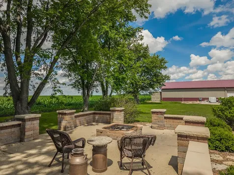3142 County Road 1600 N El Paso IL 61738