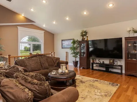 3142 County Road 1600 N El Paso IL 61738