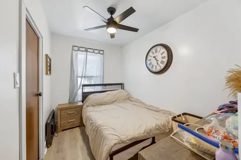 13219 South Houston Avenue Chicago IL 60633