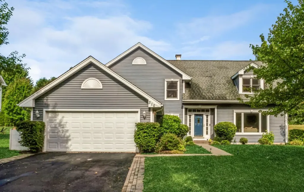 310 Chesterfield Lane Vernon Hills IL 60061