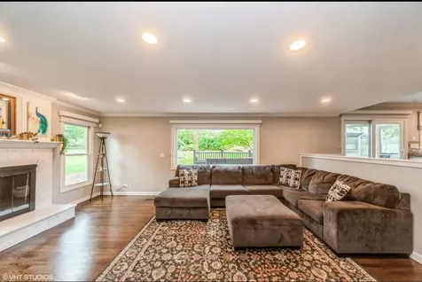 310 Chesterfield Lane Vernon Hills IL 60061
