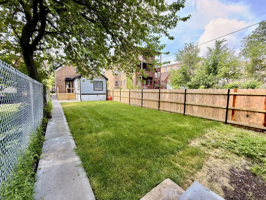 4326 West Washington Boulevard Chicago IL 60624
