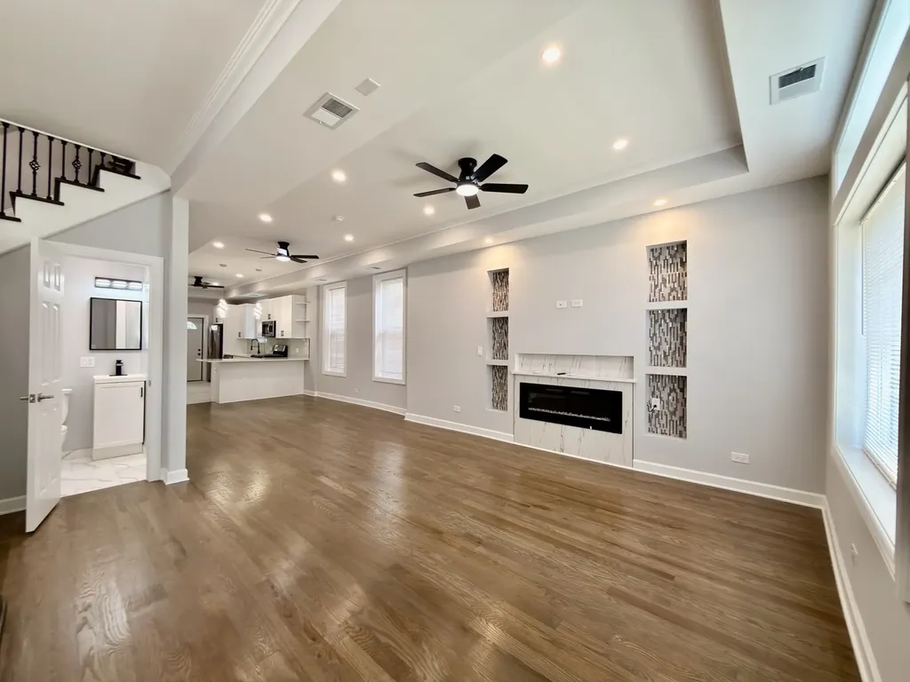 4326 West Washington Boulevard Chicago IL 60624