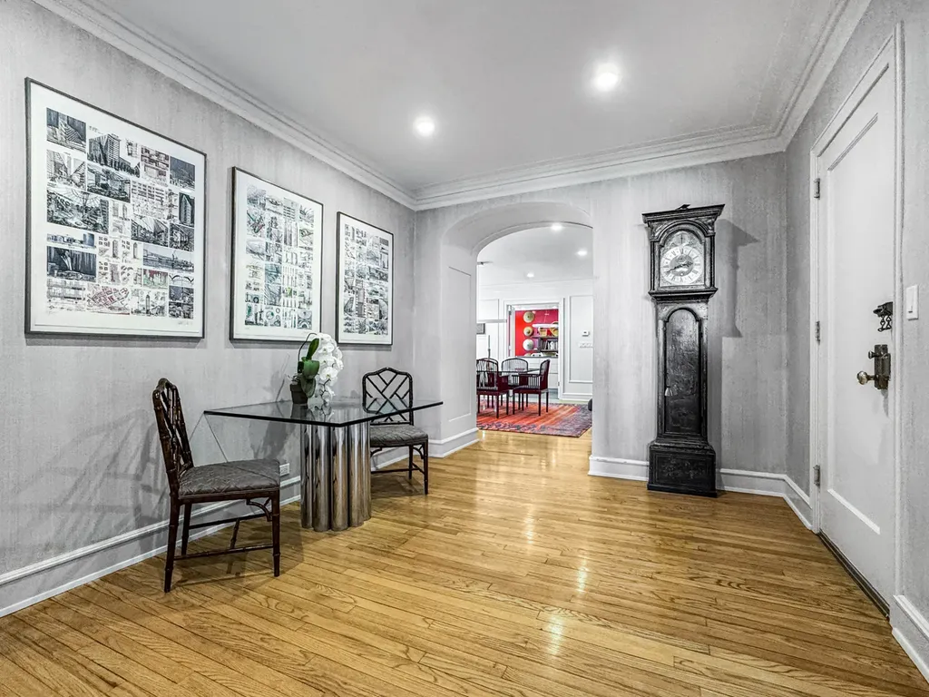 2440 North Lakeview Avenue Chicago IL 60614