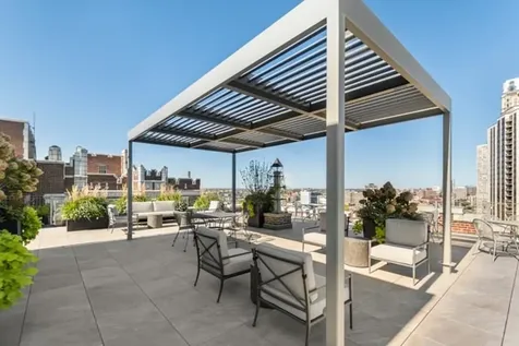 2440 North Lakeview Avenue Chicago IL 60614