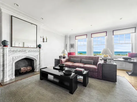2440 North Lakeview Avenue Chicago IL 60614