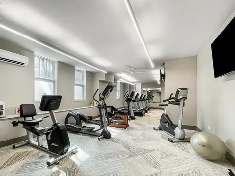 2440 North Lakeview Avenue Chicago IL 60614
