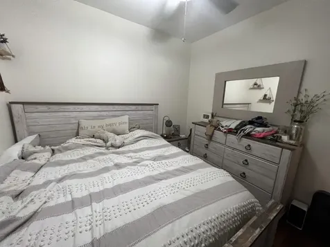3327 North Hamilton Avenue Chicago IL 60618
