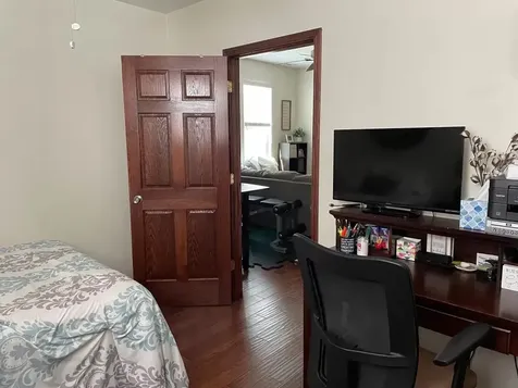3327 North Hamilton Avenue Chicago IL 60618