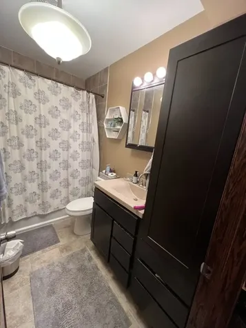 3327 North Hamilton Avenue Chicago IL 60618