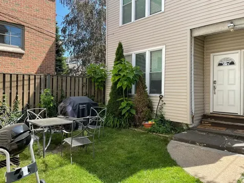 3327 North Hamilton Avenue Chicago IL 60618