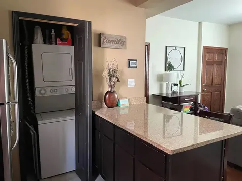 3327 North Hamilton Avenue Chicago IL 60618