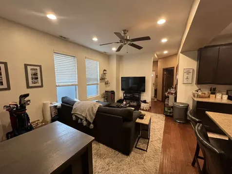 3327 North Hamilton Avenue Chicago IL 60618