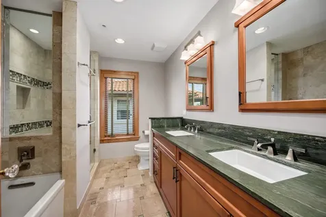 1127 North Elmwood Avenue Oak Park IL 60302