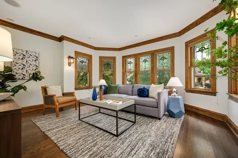 1127 North Elmwood Avenue Oak Park IL 60302