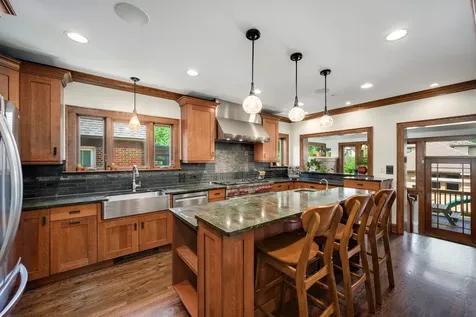 1127 North Elmwood Avenue Oak Park IL 60302
