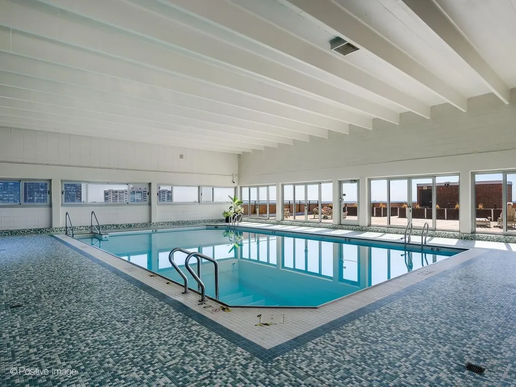 4170 North Marine Drive Chicago IL 60613