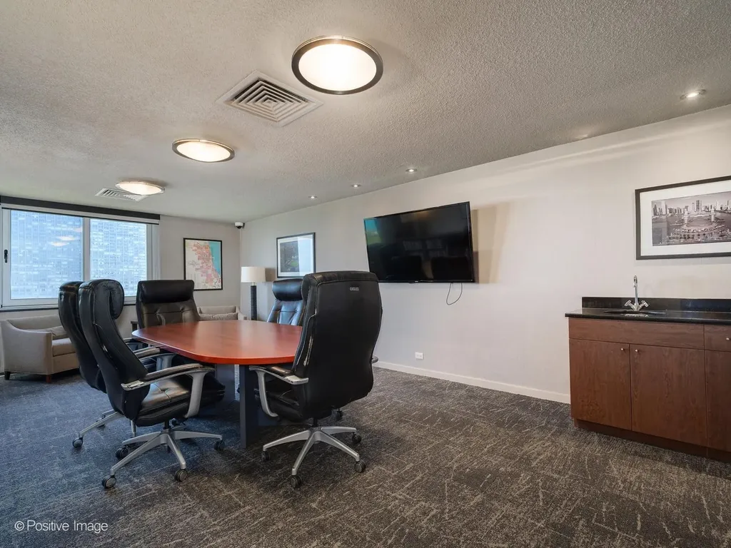 4170 North Marine Drive Chicago IL 60613