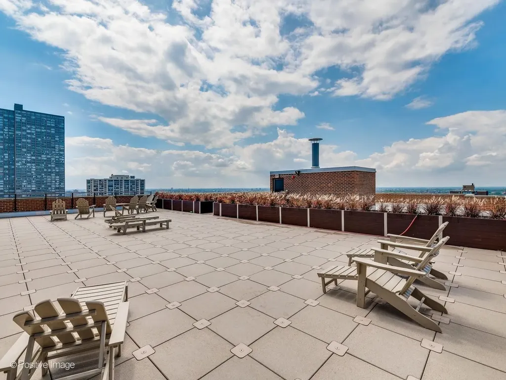 4170 North Marine Drive Chicago IL 60613