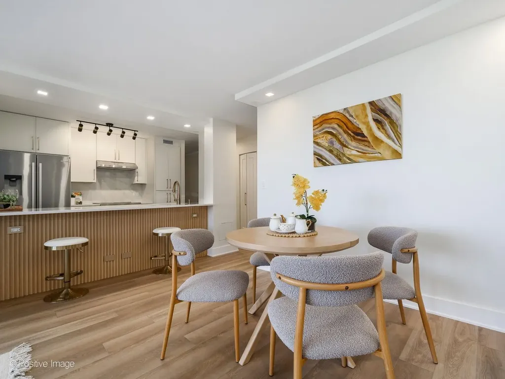4170 North Marine Drive Chicago IL 60613