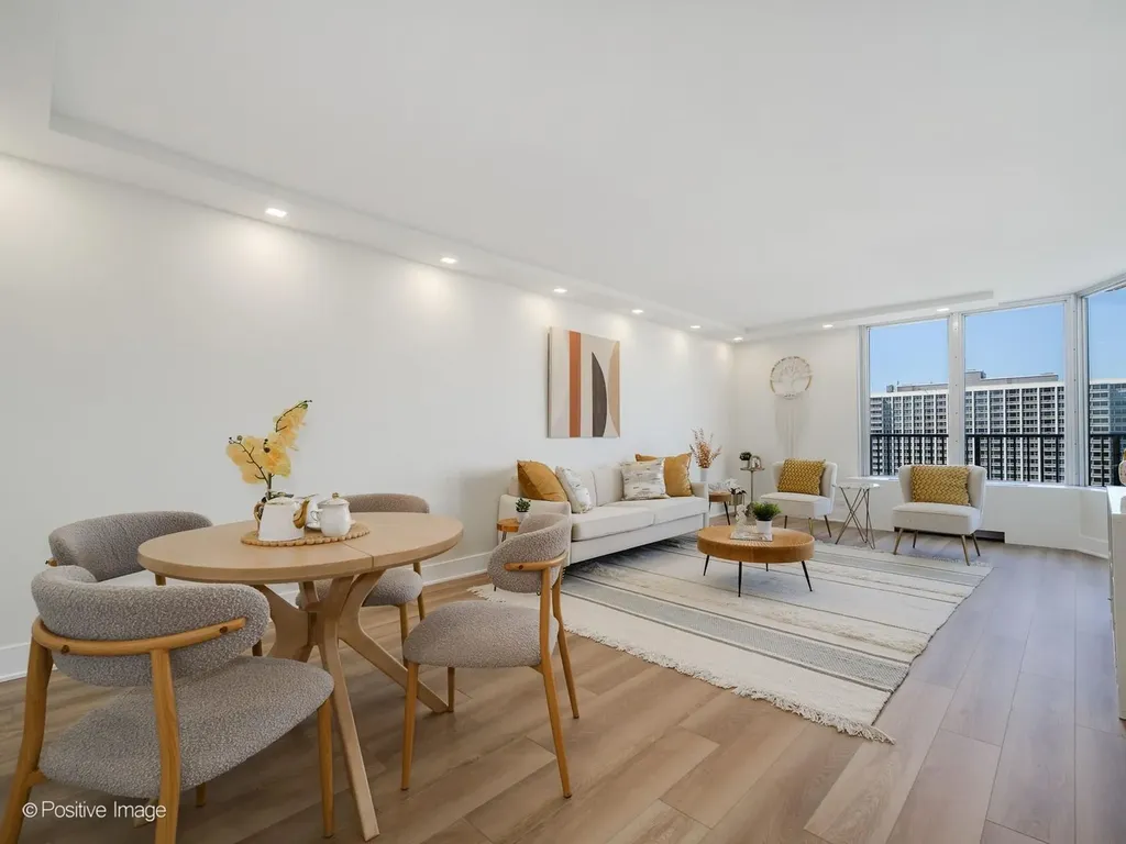 4170 North Marine Drive Chicago IL 60613