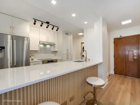 4170 North Marine Drive Chicago IL 60613