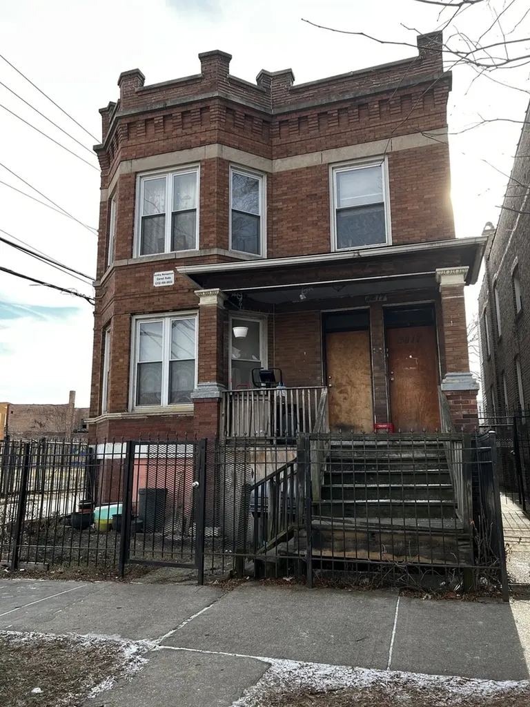 4817 West Gladys Avenue Chicago IL 60644