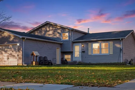 204 West Hawthorne Boulevard Mundelein IL 60060