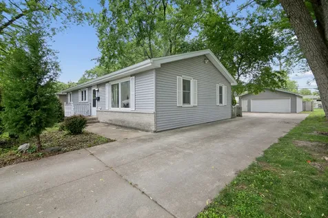 660 Jonette Avenue Bradley IL 60915