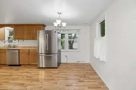 660 Jonette Avenue Bradley IL 60915