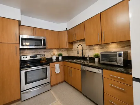 8230 Elmwood Avenue Skokie IL 60077