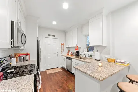 1621 North Mcvicker Avenue Chicago IL 60639