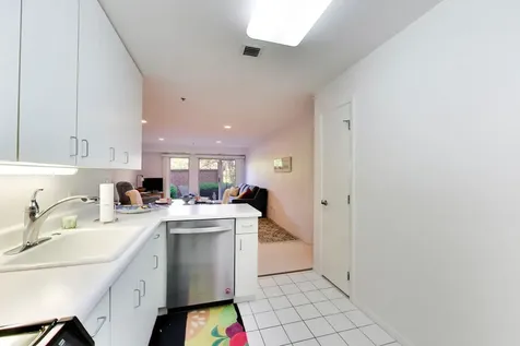 432 Kelburn Road Deerfield IL 60015