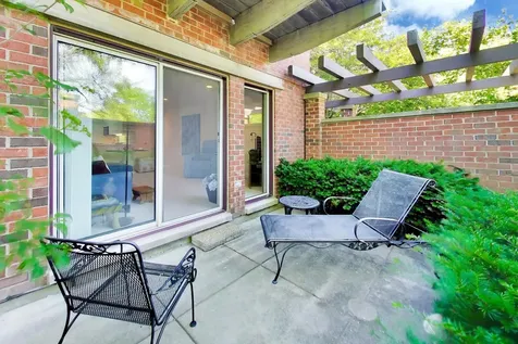 432 Kelburn Road Deerfield IL 60015