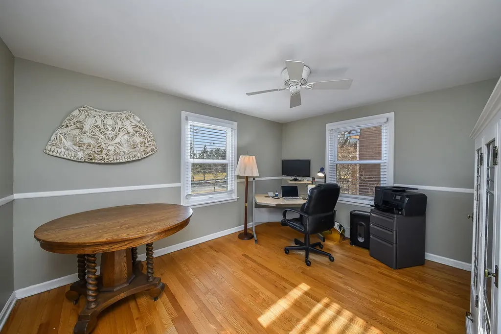 541 Park Row Glen Ellyn IL 60137