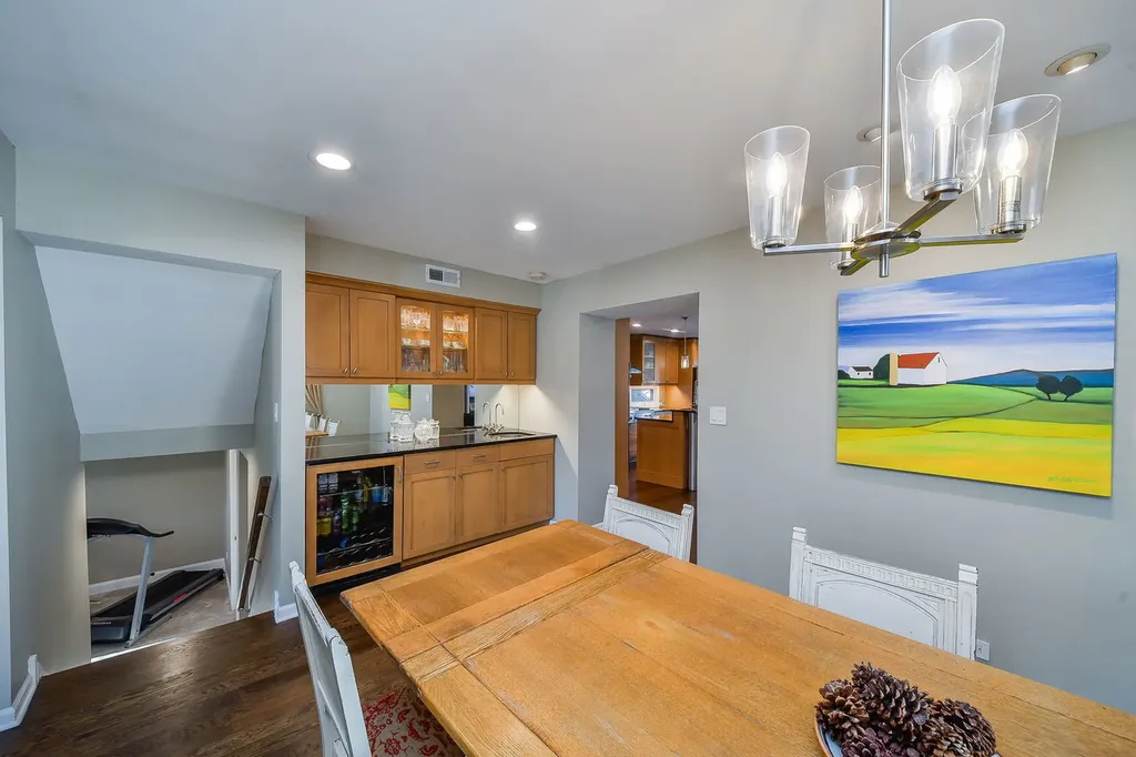 541 Park Row Glen Ellyn IL 60137
