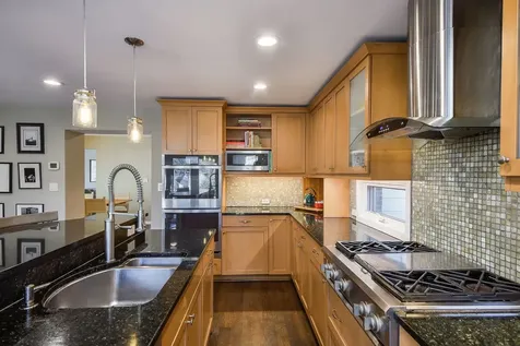 541 Park Row Glen Ellyn IL 60137
