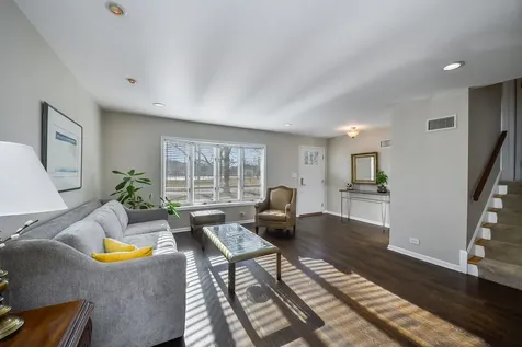 541 Park Row Glen Ellyn IL 60137