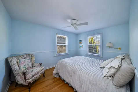 541 Park Row Glen Ellyn IL 60137