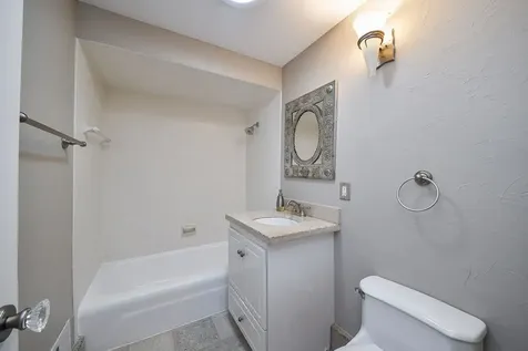 541 Park Row Glen Ellyn IL 60137
