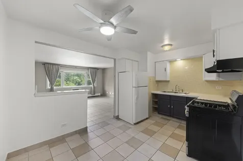 255 East Oak Street Addison IL 60101