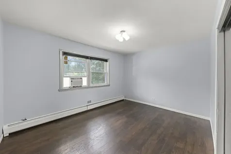 255 East Oak Street Addison IL 60101